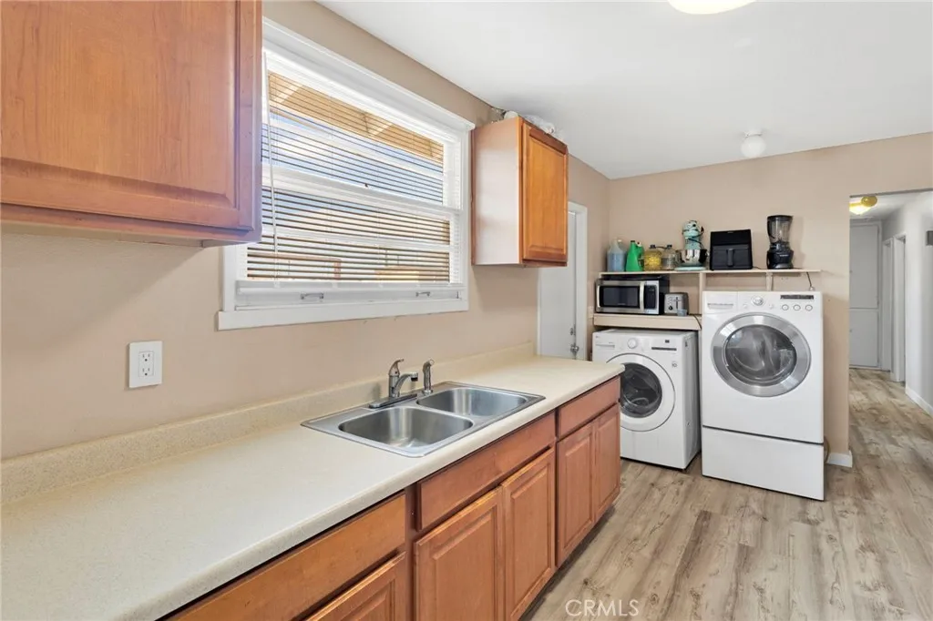 9214 Choiceana Avenue, Hesperia, California 92345 home-pic-13