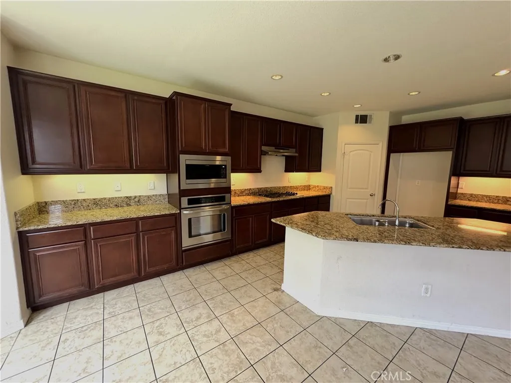 40277 Jacob Way, Murrieta, California 92563 home-pic-10