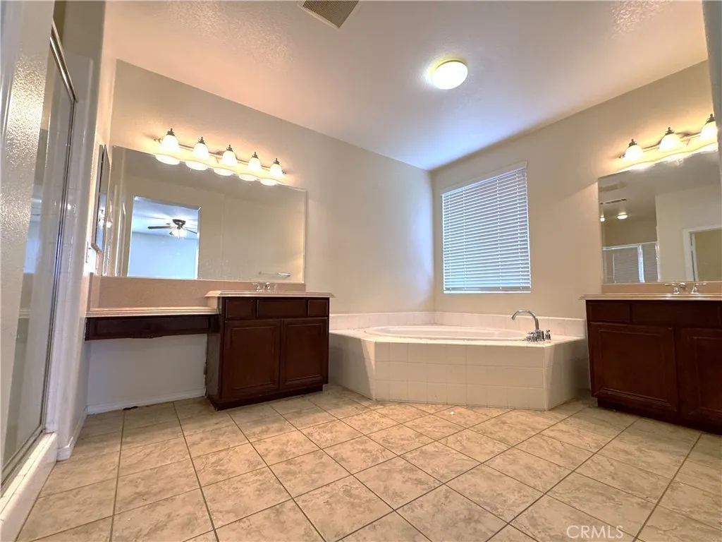 40277 Jacob Way, Murrieta, California 92563 home-pic-26