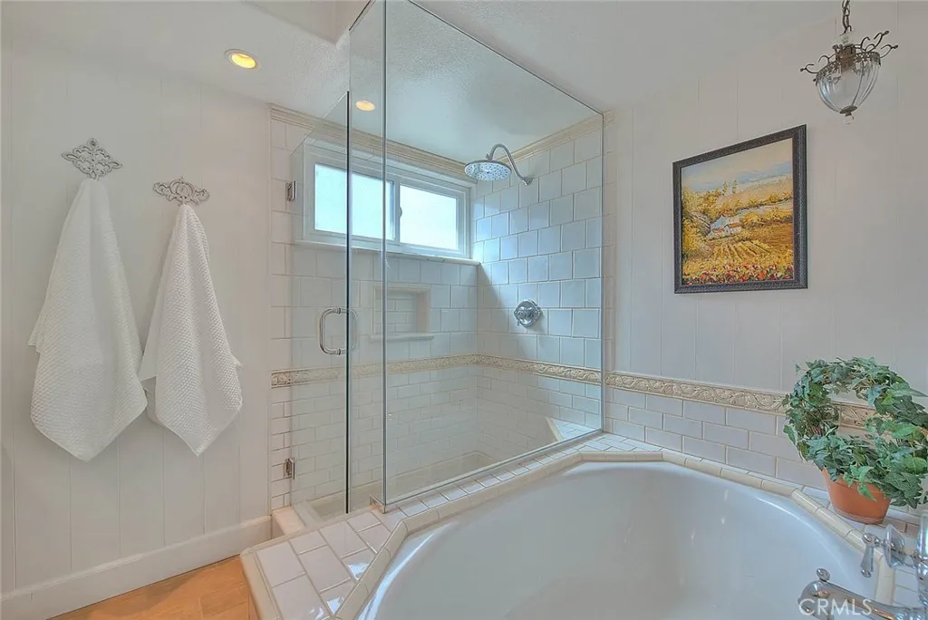 15489 Quiet Oak, Chino Hills, California 91709 home-pic-49