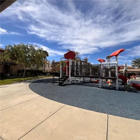KID’S PLAYGROUND

