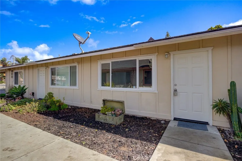 1234 Seabright, Grover Beach, California 93433 home-pic-5