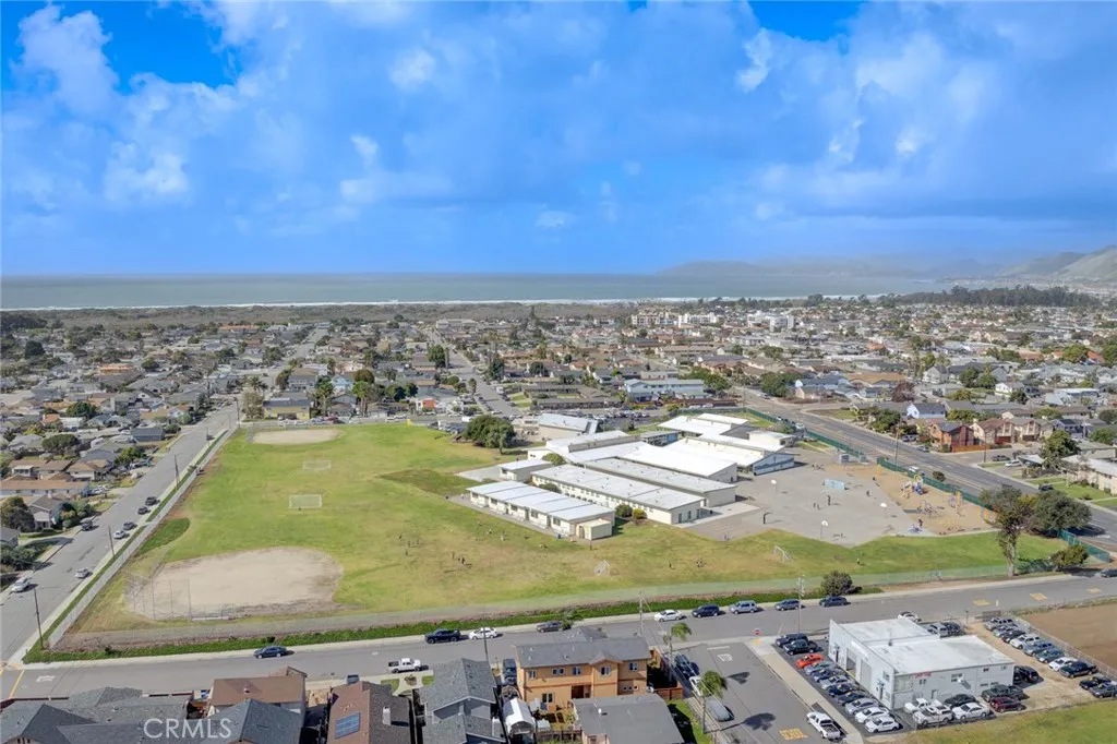 1234 Seabright, Grover Beach, California 93433 home-pic-32