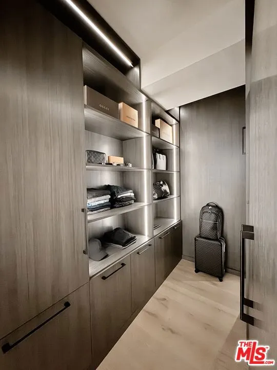 818 N Doheny Drive 901, West Hollywood, California 90069 home-pic-10