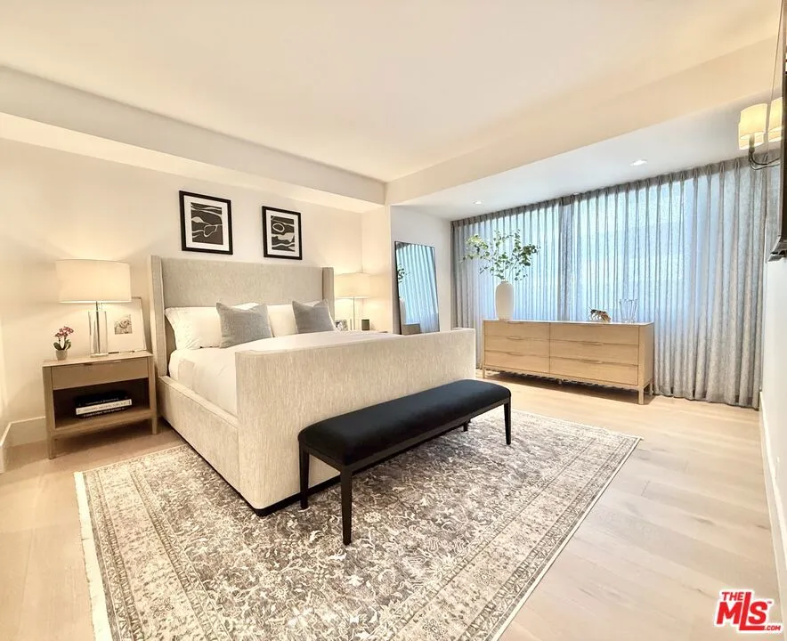 818 N Doheny Drive 901, West Hollywood, California 90069 home-pic-6