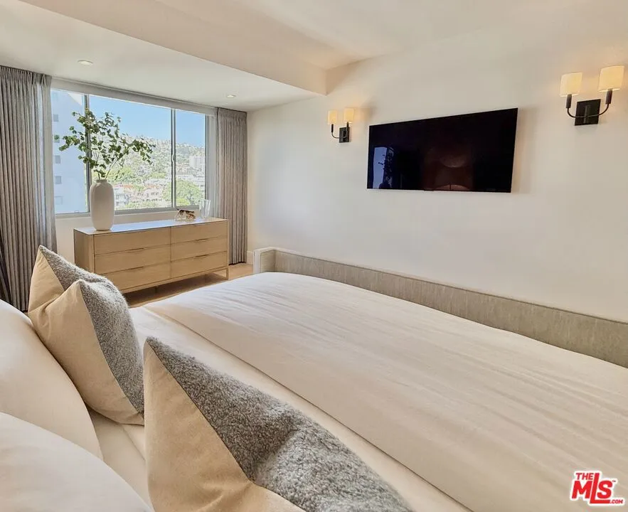 818 N Doheny Drive 901, West Hollywood, California 90069 home-pic-7