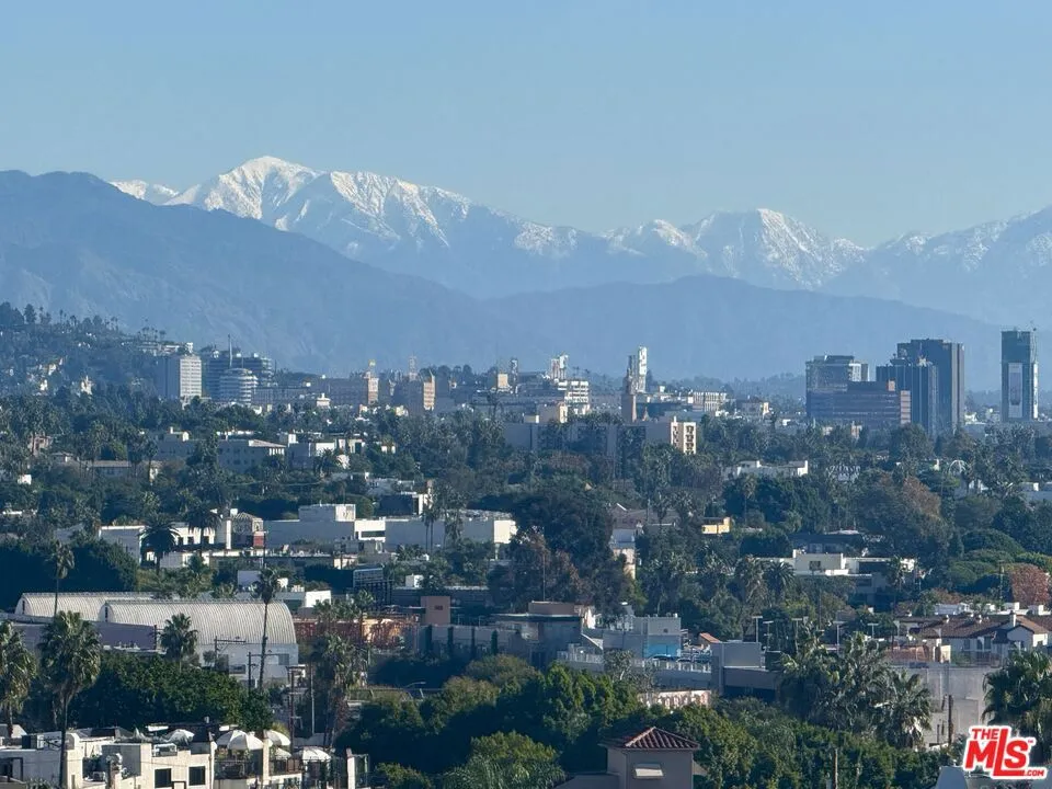818 N Doheny Drive 901, West Hollywood, California 90069 home-pic-16