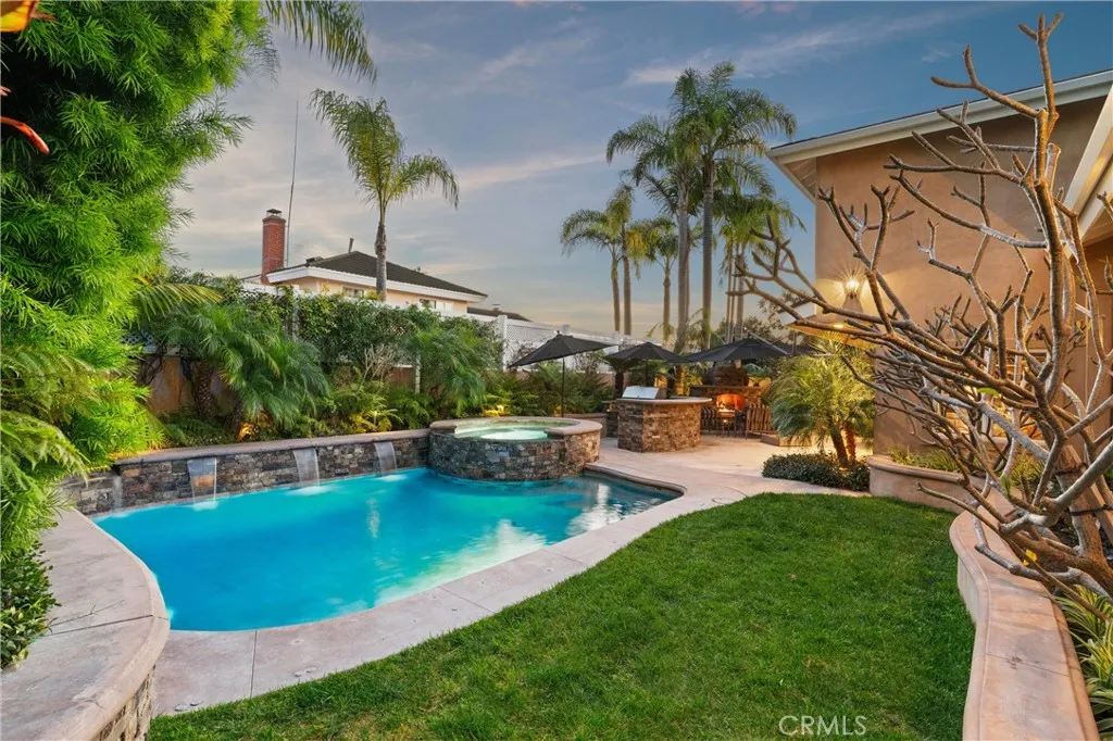 2065 Phalarope Court, Costa Mesa, California 92626 home-pic-26