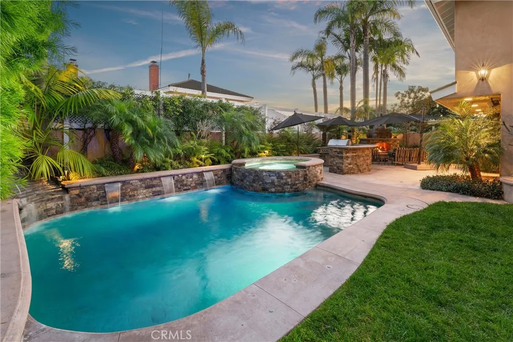 2065 Phalarope Court, Costa Mesa, California 92626 home-pic-5