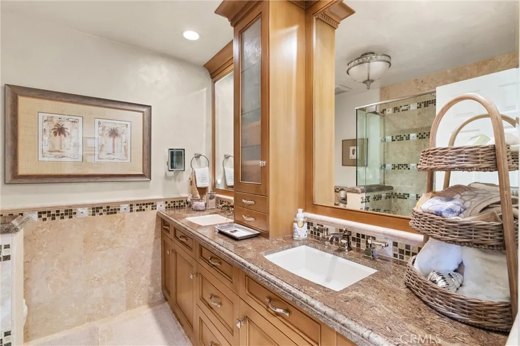 2065 Phalarope Court, Costa Mesa, California 92626 home-pic-25
