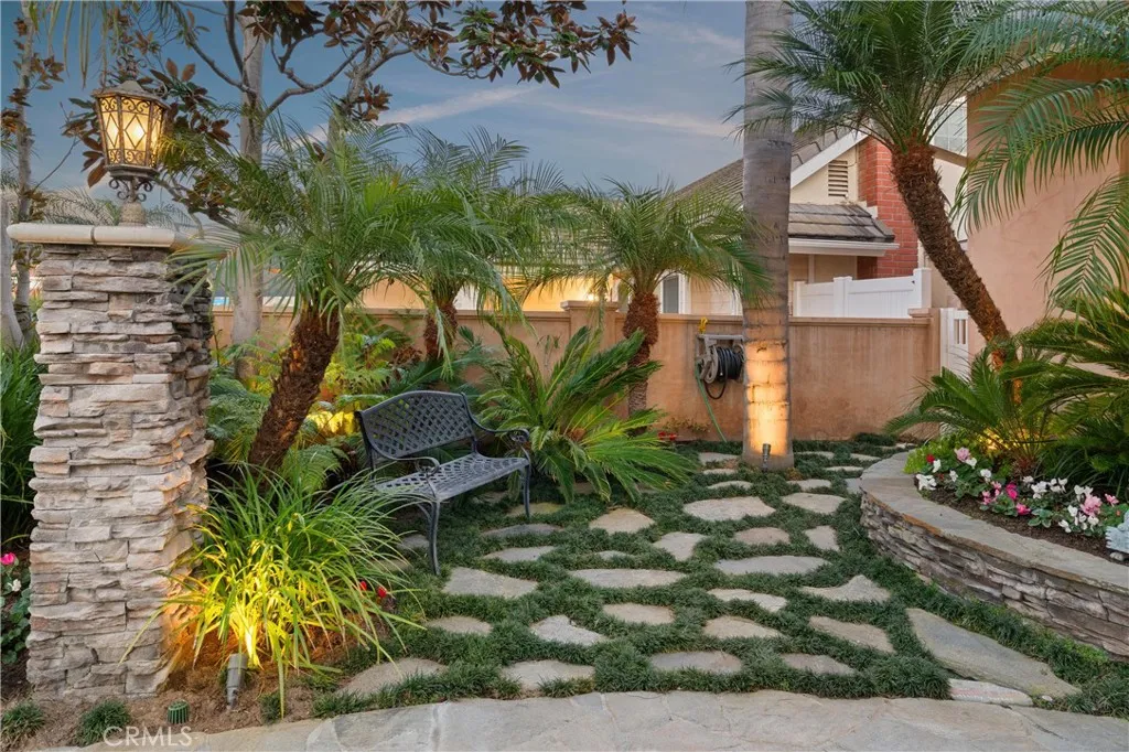 2065 Phalarope Court, Costa Mesa, California 92626 home-pic-4