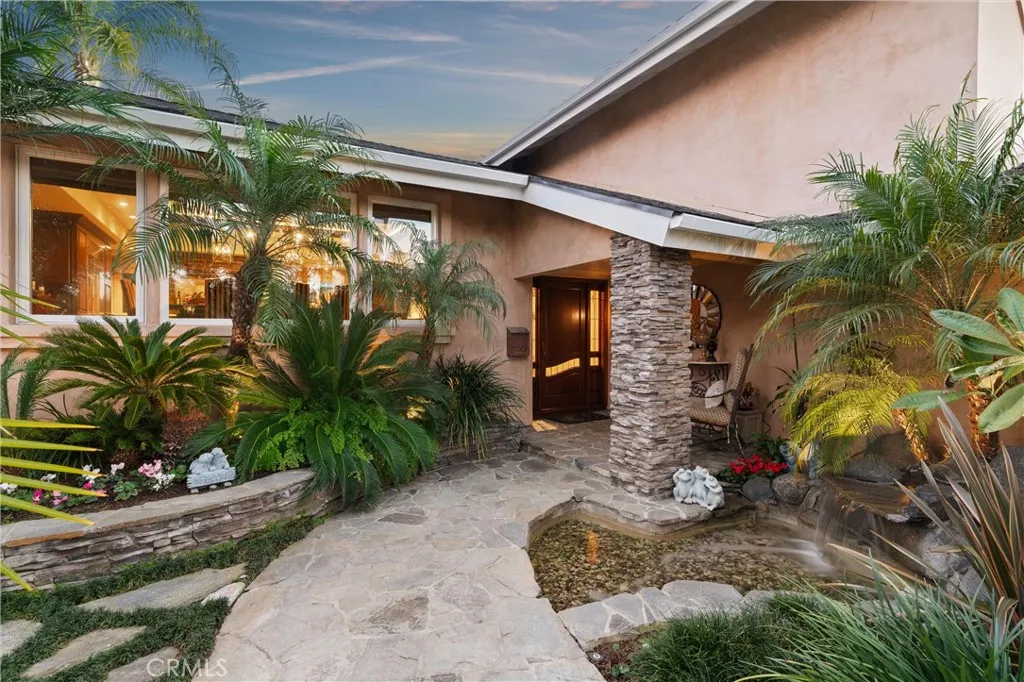 2065 Phalarope Court, Costa Mesa, California 92626 home-pic-3