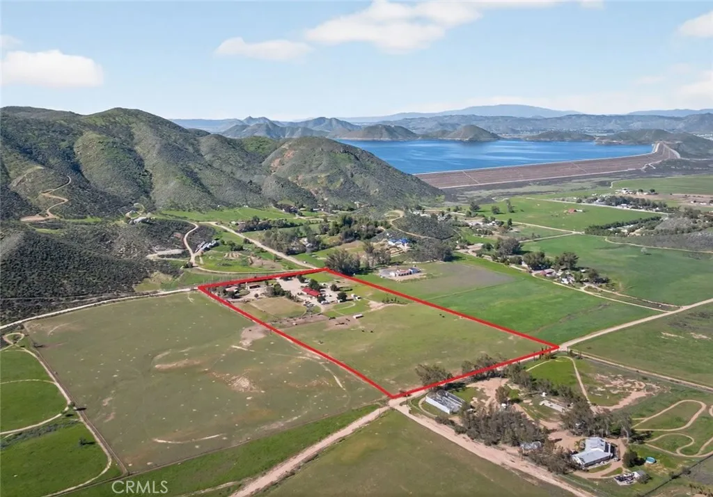 31420 Palm Avenue, Hemet, California 92543 home-pic-1