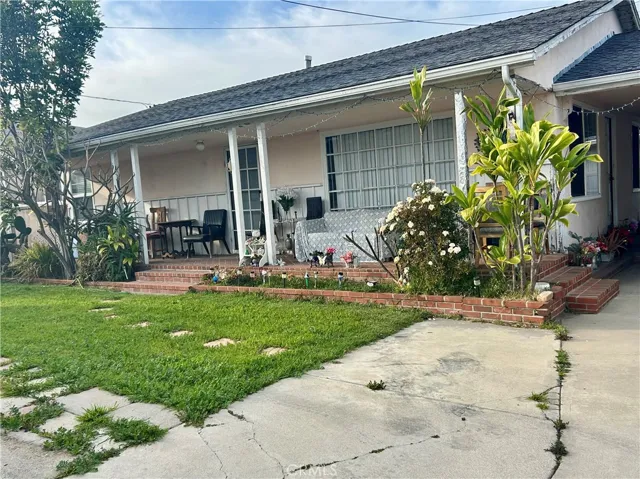 Back yard between two units
