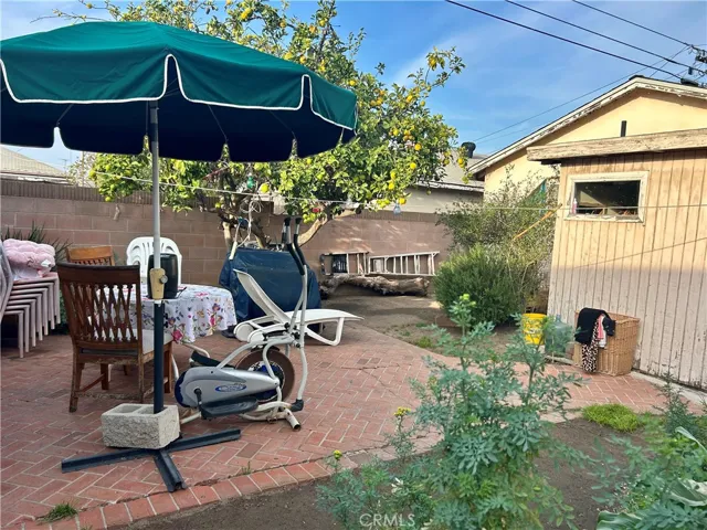 Back yard behind the second unit