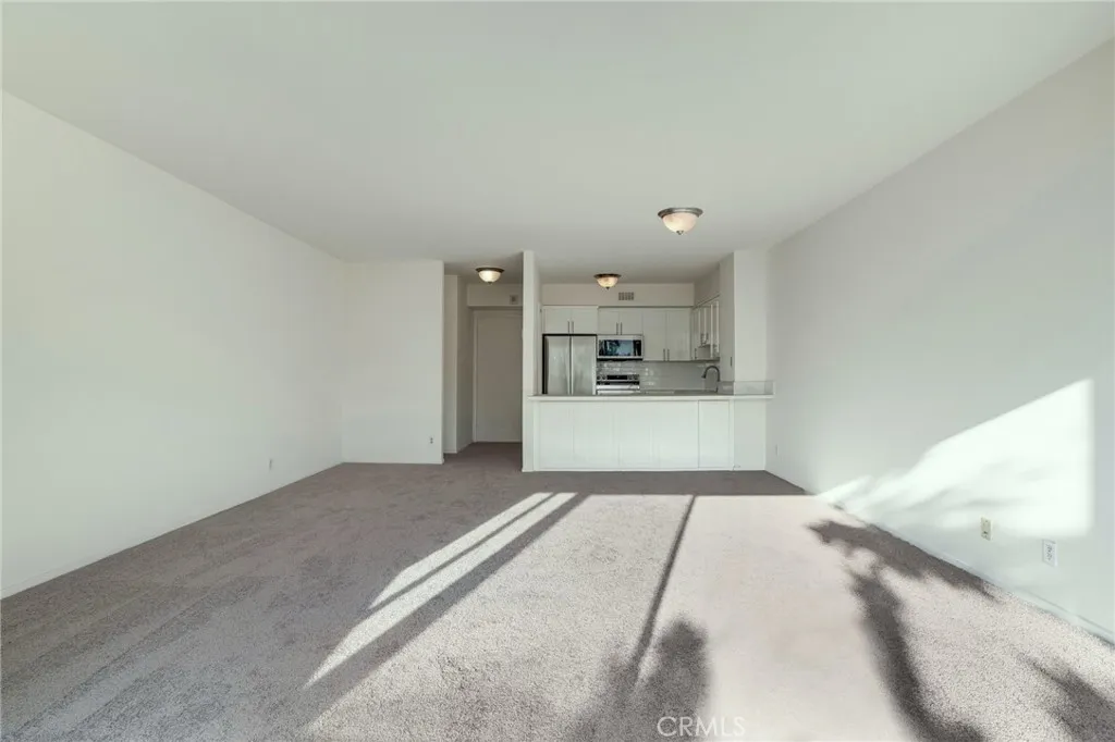 969 Hilgard, Los Angeles, California 90024 home-pic-9