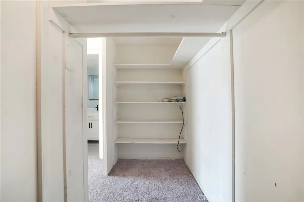 969 Hilgard, Los Angeles, California 90024 home-pic-13