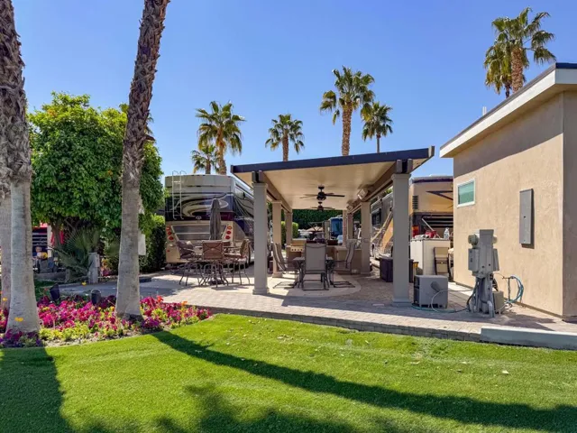 168 luxury RV lot-14