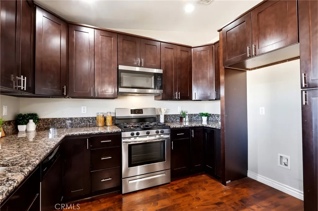 13071 Clallam Rd, Apple Valley, California 92308 home-pic-14