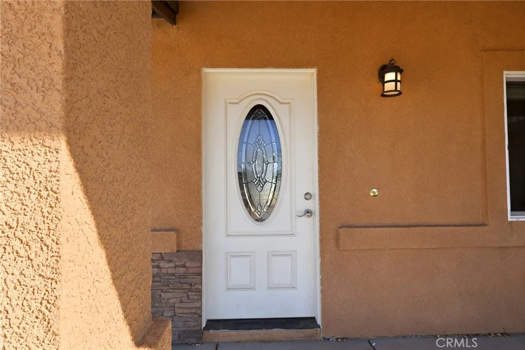 13071 Clallam Rd, Apple Valley, California 92308 home-pic-4