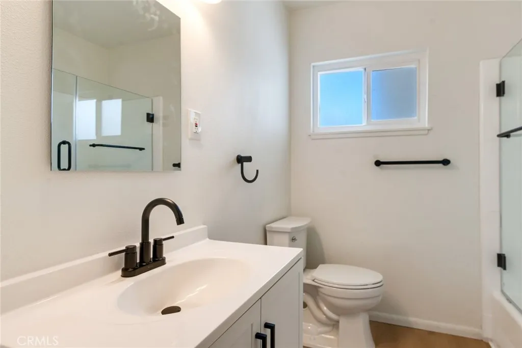 383 E Mesa, Rialto, California 92376 home-pic-13