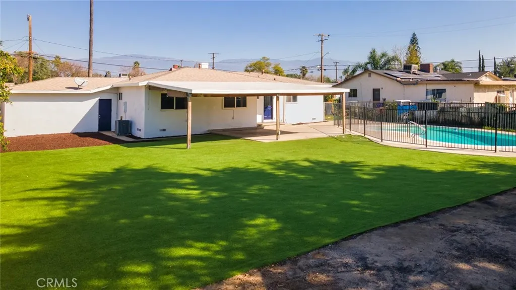 383 E Mesa, Rialto, California 92376 home-pic-15