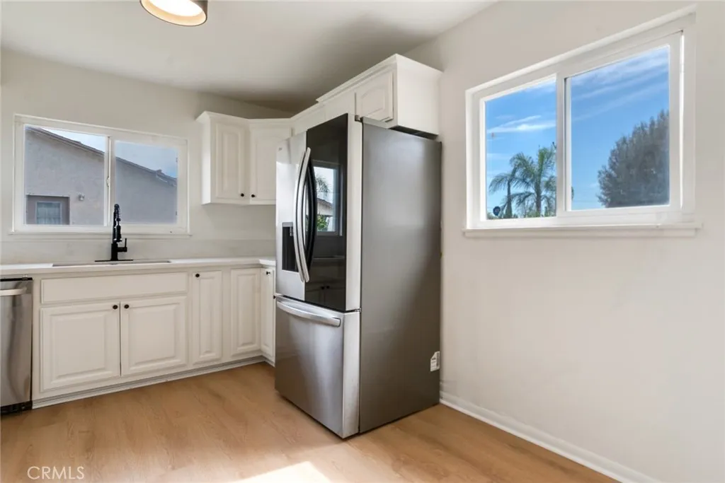 383 E Mesa, Rialto, California 92376 home-pic-6