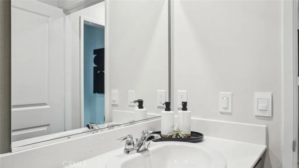 1902 Warwick Street, San Jacinto, California 92582 home-pic-18