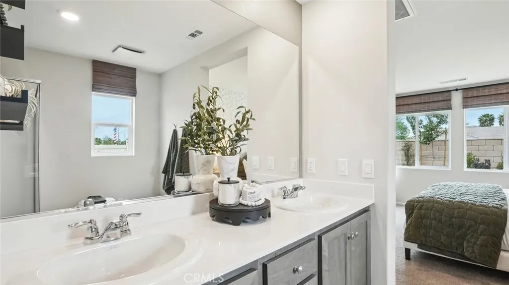 1902 Warwick Street, San Jacinto, California 92582 home-pic-6