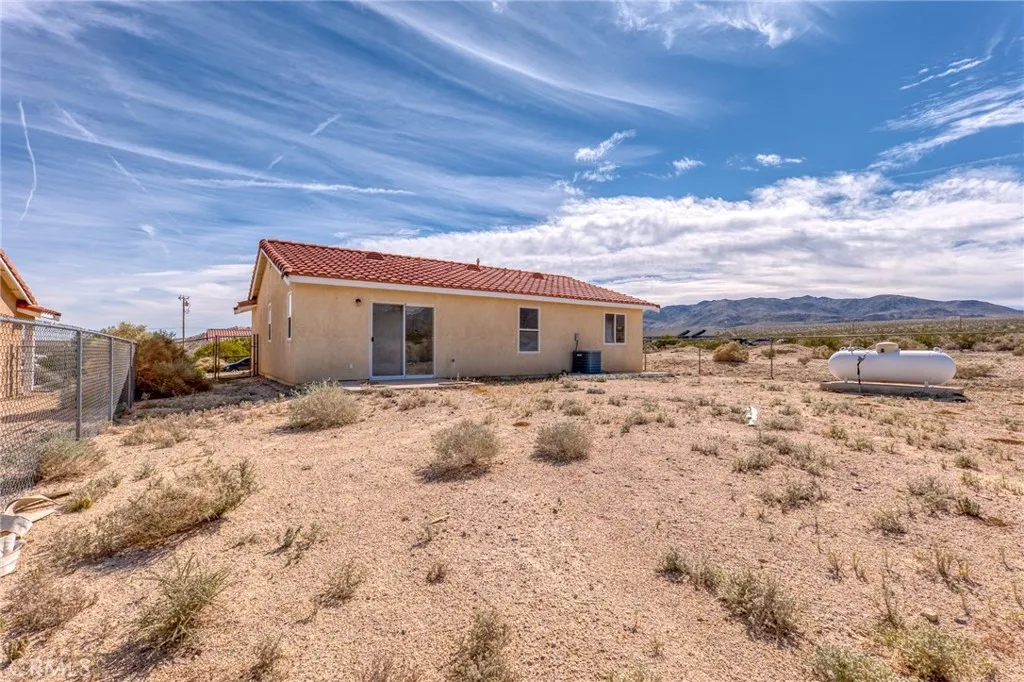 7086 Sheridan, 29 Palms, California 92277 home-pic-26