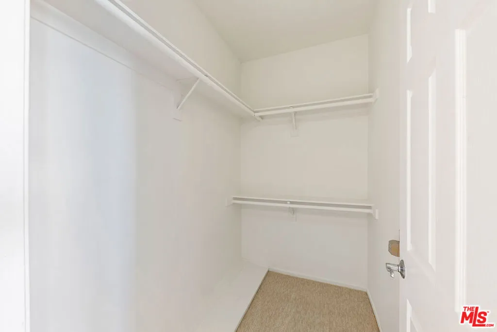 620 S Gramercy Place 320, Los Angeles, California 90005 home-pic-15