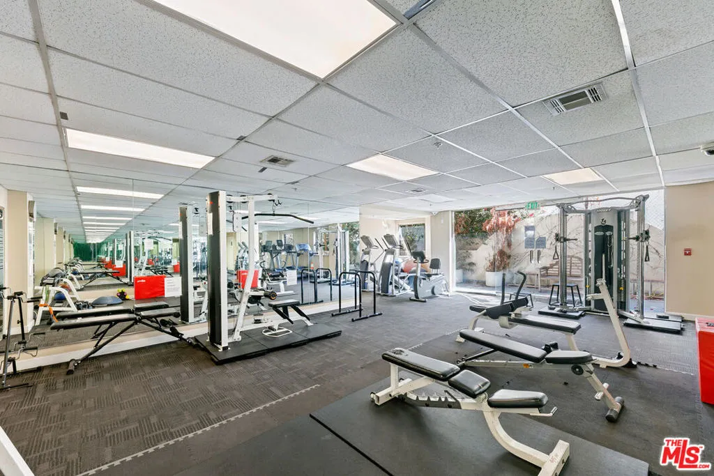 620 S Gramercy Place 320, Los Angeles, California 90005 home-pic-26