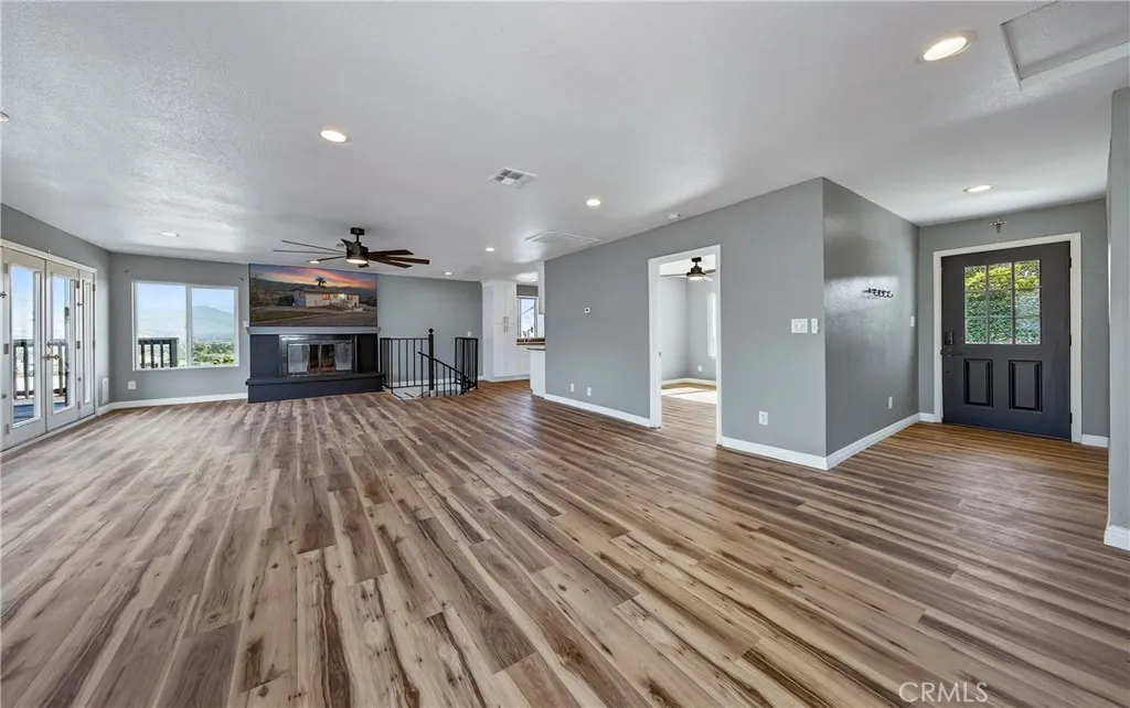 466 Edgerton, San Bernardino, California 92405 home-pic-6