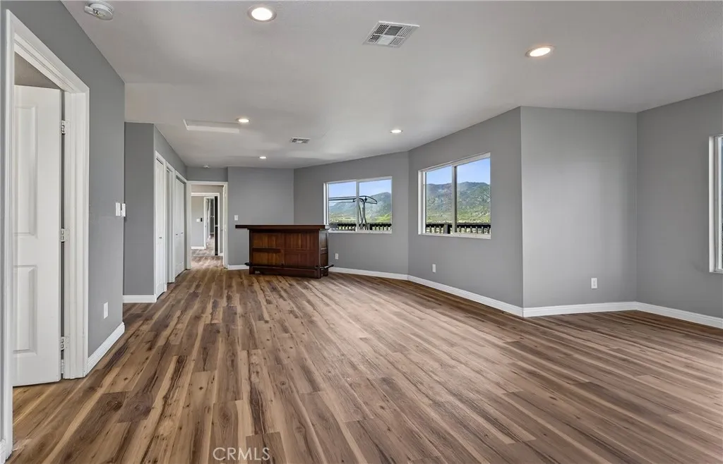 466 Edgerton, San Bernardino, California 92405 home-pic-7