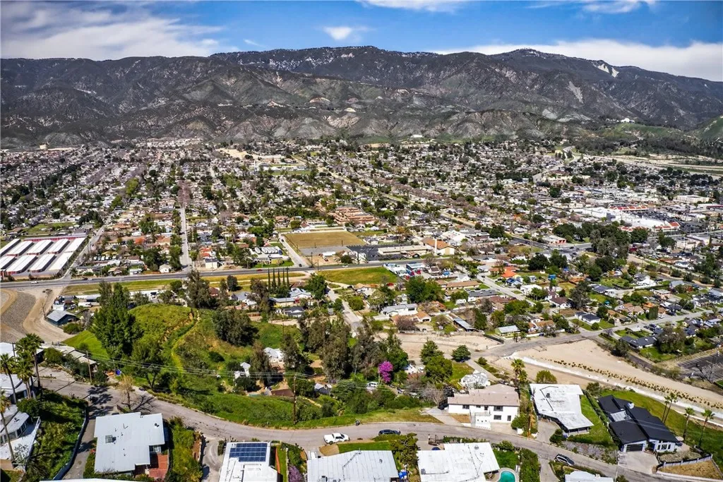 466 Edgerton, San Bernardino, California 92405 home-pic-33
