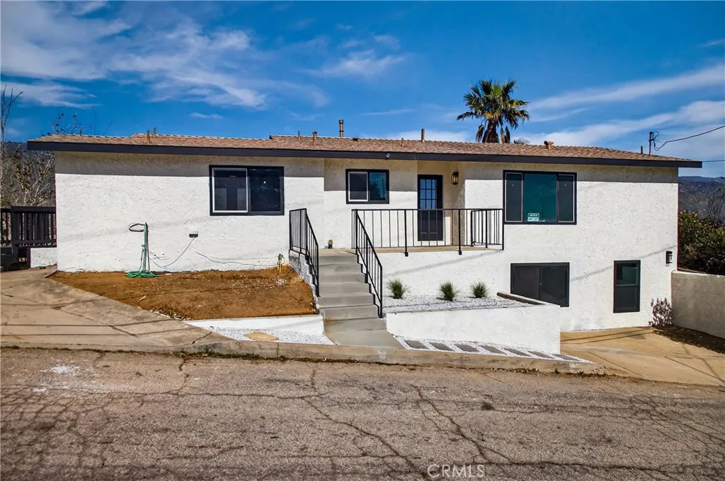466 Edgerton, San Bernardino, California 92405 home-pic-1