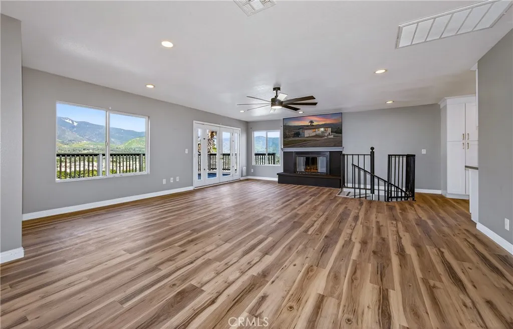 466 Edgerton, San Bernardino, California 92405 home-pic-9