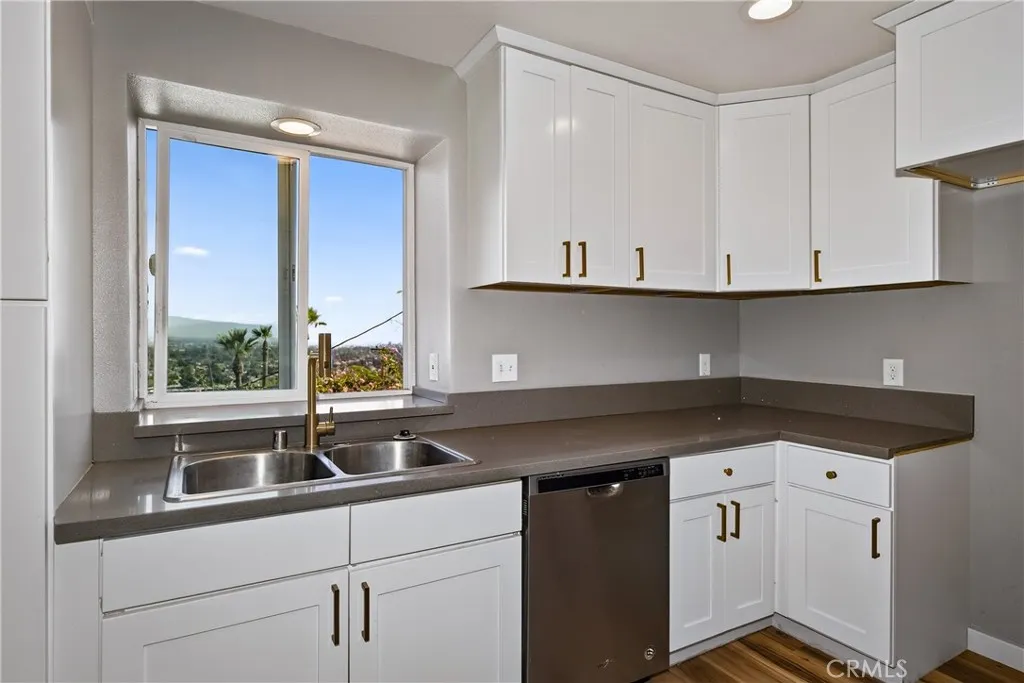 466 Edgerton, San Bernardino, California 92405 home-pic-15