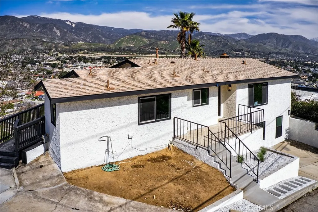 466 Edgerton, San Bernardino, California 92405 home-pic-2