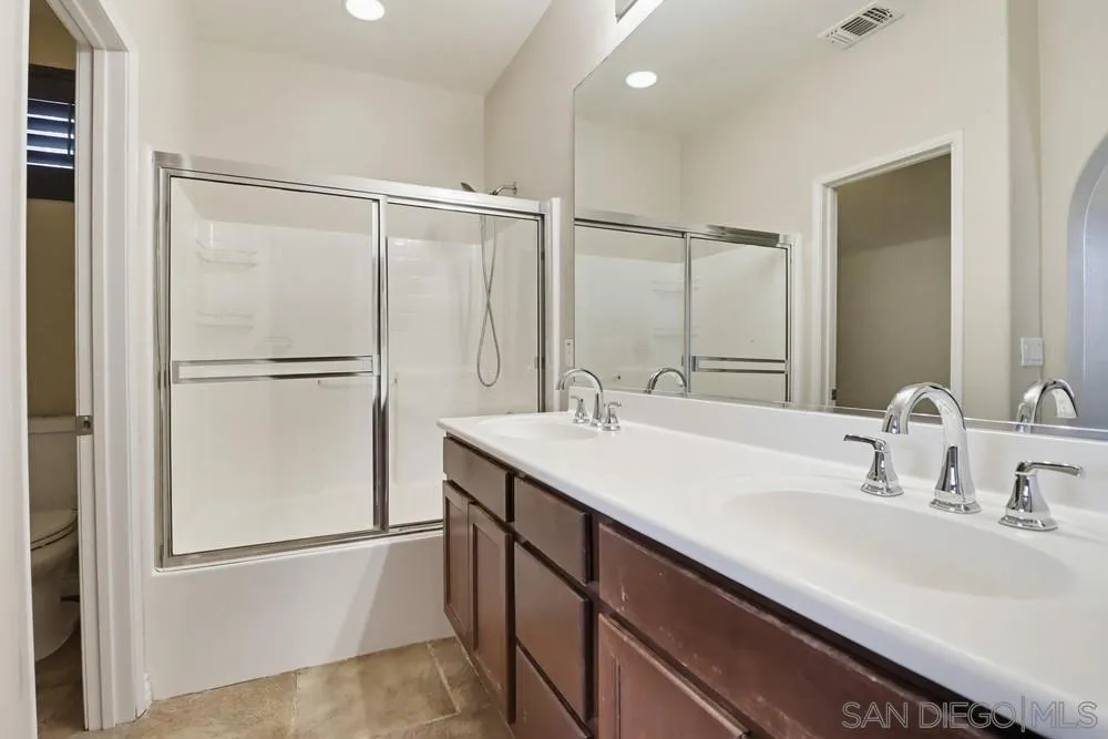 1461 Caminito Sardin 1, Chula Vista, California 91915 home-pic-39