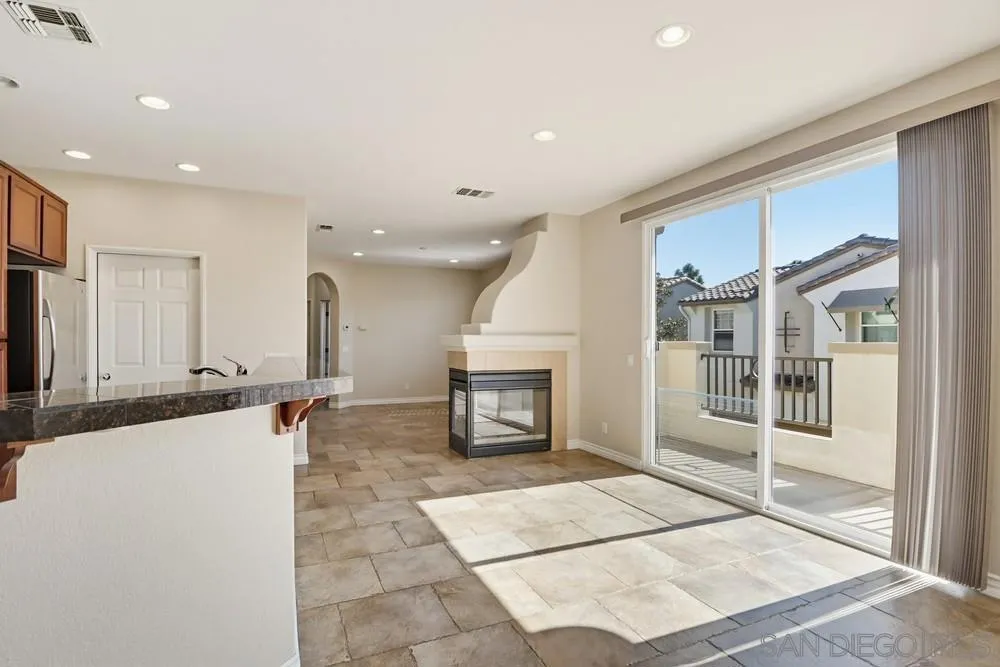 1461 Caminito Sardin 1, Chula Vista, California 91915 home-pic-6