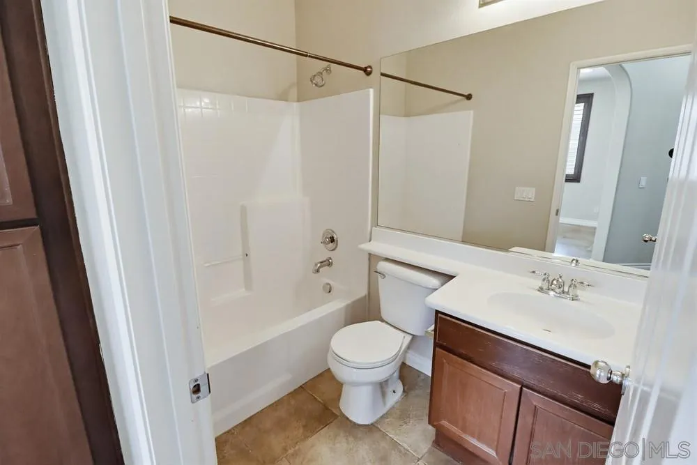 1461 Caminito Sardin 1, Chula Vista, California 91915 home-pic-22
