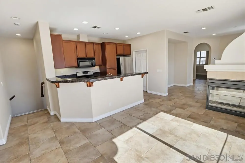 1461 Caminito Sardin 1, Chula Vista, California 91915 home-pic-8