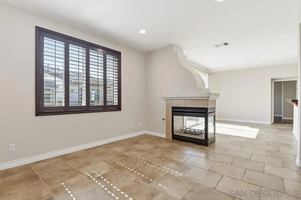 1461 Caminito Sardin 1, Chula Vista, California 91915 home-pic-18