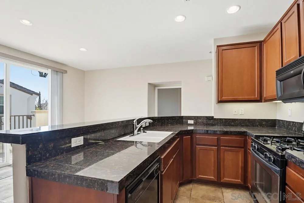 1461 Caminito Sardin 1, Chula Vista, California 91915 home-pic-13