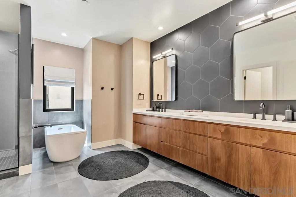 806 N Cleveland St Unit 2 Unit 2 - The Star, Oceanside, California 92054 home-pic-4