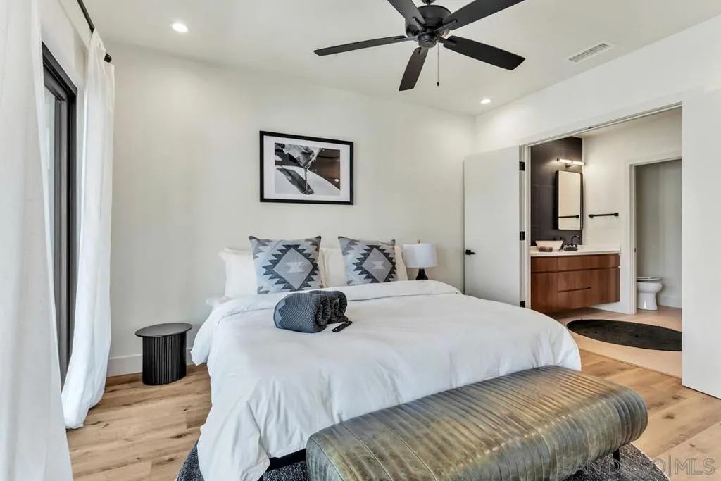 806 N Cleveland St Unit 2 Unit 2 - The Star, Oceanside, California 92054 home-pic-14