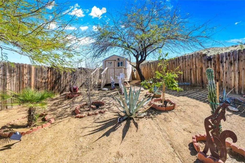 49399 Conejo, Morongo Valley, California 92256 home-pic-36