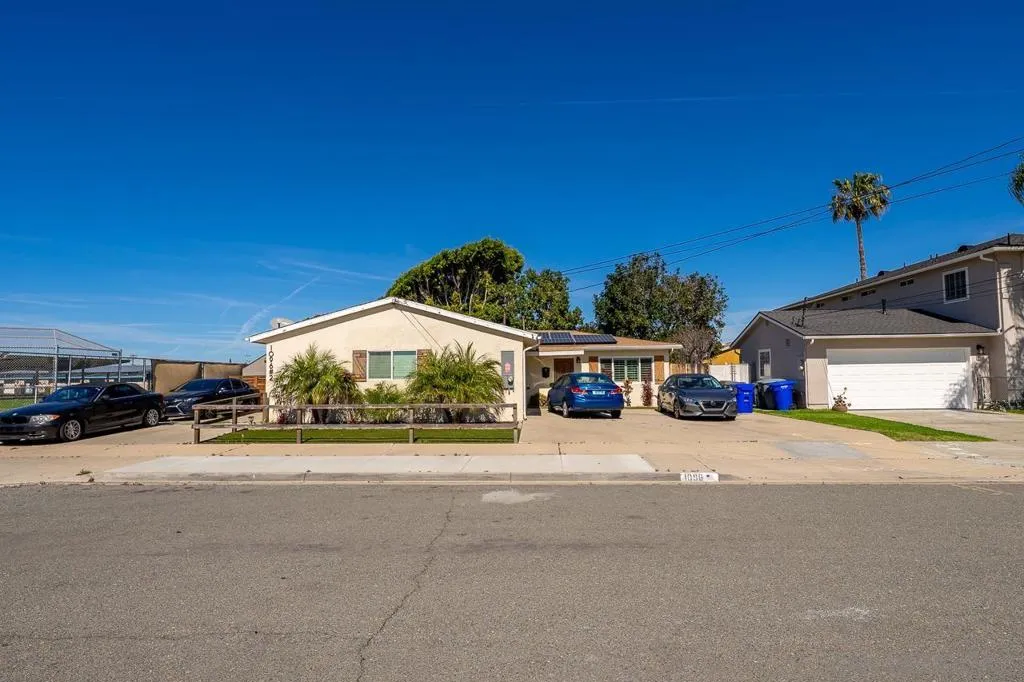 1096 Grove Avenue, Imperial Beach, California 91932 home-pic-6