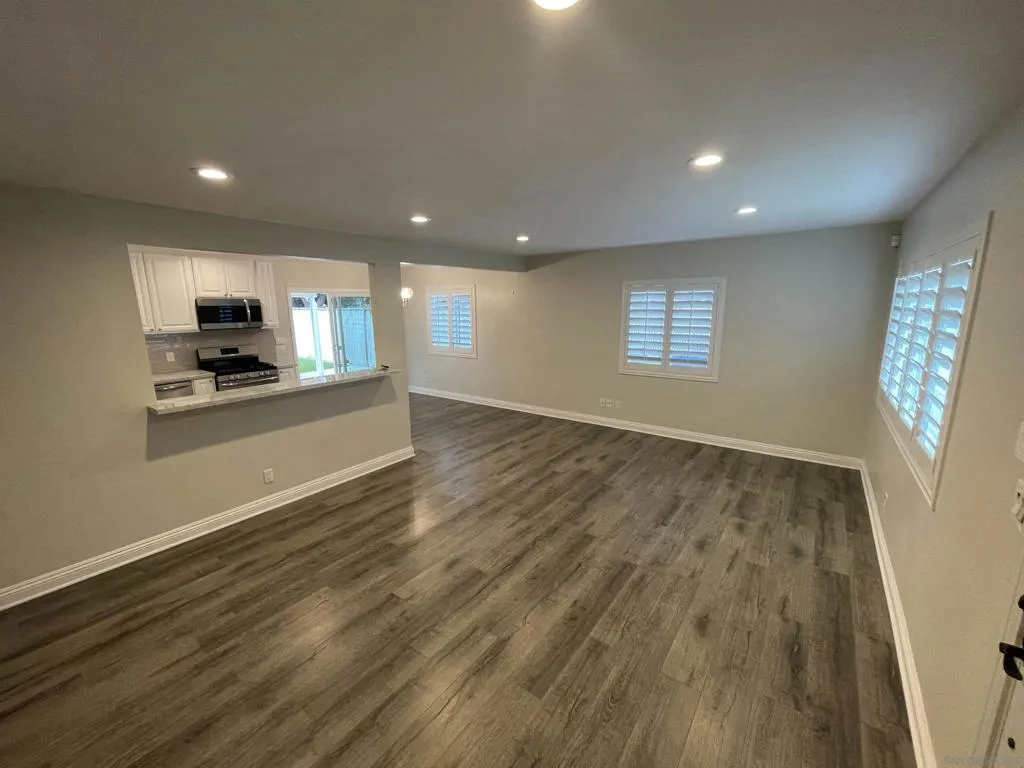 1096 Grove Avenue, Imperial Beach, California 91932 home-pic-8